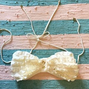 White ruffly string bikini top 👙